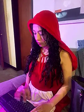 MiaScott Pink online show from January 14, 2026, 2:06 am