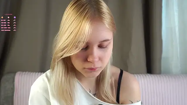 AunclreaVache online show from April 20, 2026, 3:09 am