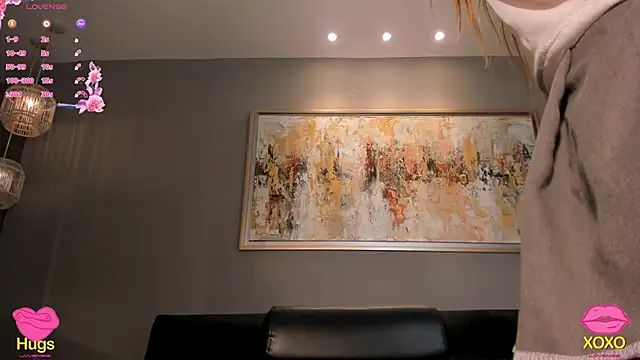 LisaFlowers  online show from March 12, 2026, 11:38 am