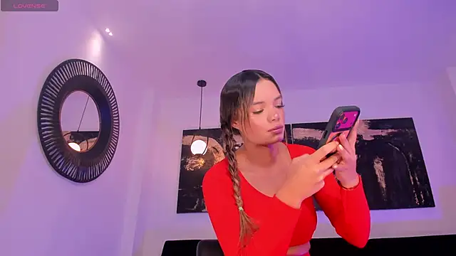 LisaFlowers  online show from April 14, 2026, 11:27 am