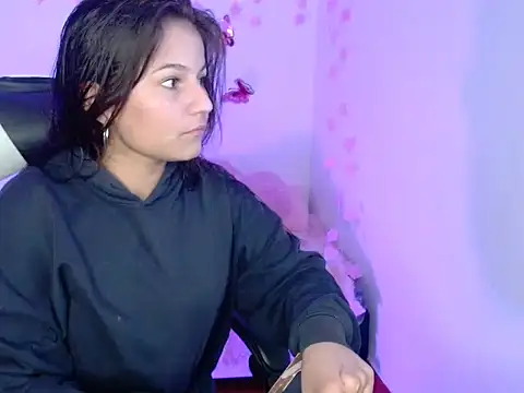 Nina  666 online show from December 15, 2025, 11:25 am