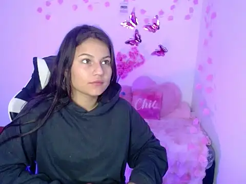 Nina  666 online show from December 17, 2025, 11:27 am