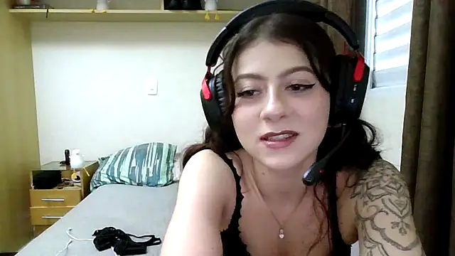 GabriellaManhas online show from March 8, 2026, 2:54 pm
