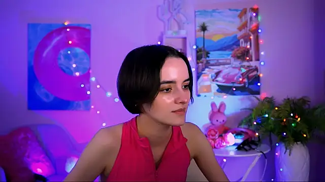 KateWillows online show from December 19, 2025, 4:19 am