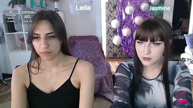 JasmineAdamss online show from June 19, 2026, 8:07 am