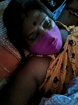 Snapshot of me-pari-hu chatting on April 5, 2026, 10:56 am me-pari-hu online show from April 5, 2026, 10:56 am