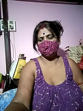 Snapshot of me-pari-hu chatting on April 11, 2026, 8:24 pm me-pari-hu online show from April 11, 2026, 8:24 pm