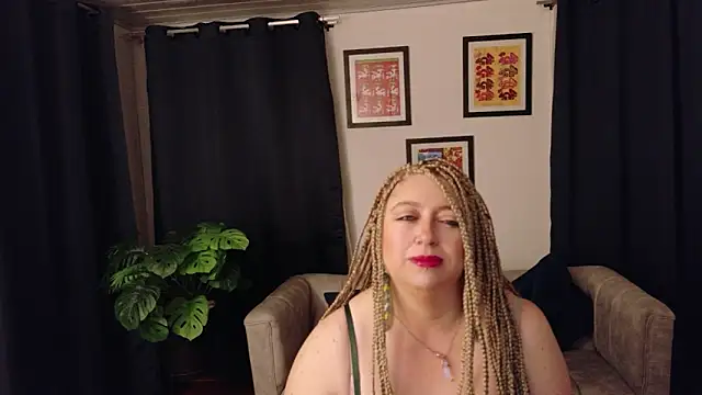 MilfArlet online show from March 16, 2026, 1:37 pm