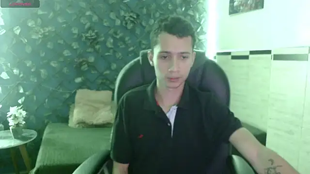 LucassSmith11 online show from December 14, 2025, 11:26 am