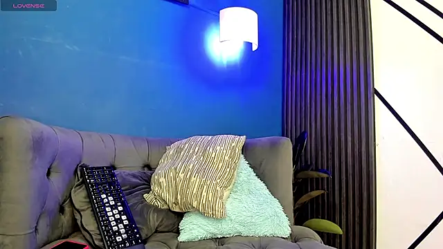 Snapshot of Sky_Rivers chatting on November 30, 2025, 3:10 am Sky Rivers online show from November 30, 2025, 3:10 am