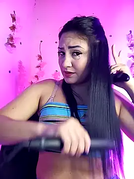 Emy cutee online show from April 14, 2026, 12:55 pm