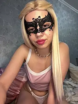 s4rah online show from May 30, 2026, 9:56 pm