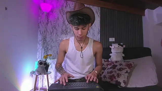 Jake beach  online show from February 9, 2026, 3:21 am