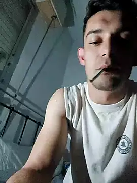 Snapshot of OnlyOneMen chatting on December 3, 2025, 12:07 am OnlyOneMen online show from December 3, 2025, 12:07 am