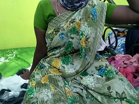 Snapshot of tamil_sumathi chatting on June 10, 2026, 5:18 am tamil sumathi online show from June 10, 2026, 5:18 am