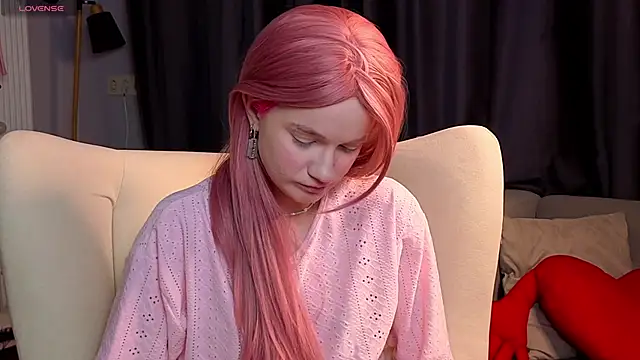 Kitty smalltits online show from January 15, 2026, 4:17 am