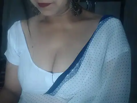 Hotronita123 online show from January 12, 2026, 4:01 pm