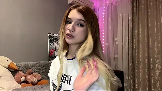 Snapshot of VikkiWittel chatting on November 29, 2025, 6:44 pm VikkiWittel online show from November 29, 2025, 6:44 pm