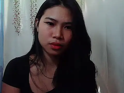 Allysonxx05 online show from December 15, 2025, 12:59 am