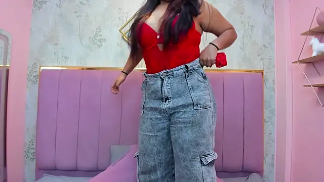 Snapshot of Maitee_Milleer chatting on January 10, 2026, 3:52 am Maitee Milleer online show from January 10, 2026, 3:52 am