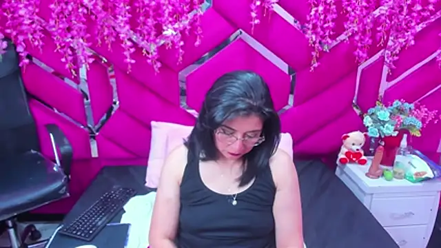 Alexa Sanz online show from February 11, 2026, 8:25 pm