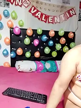 sissy-lover online show from February 15, 2026, 5:26 am