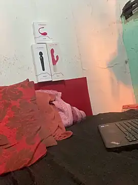 Snapshot of Naradangerous chatting on December 3, 2025, 8:12 am Naradangerous online show from December 3, 2025, 8:12 am