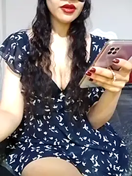 deva-sexy online show from April 28, 2026, 4:45 pm