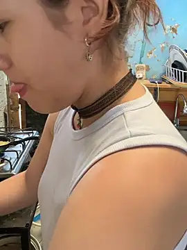 Snapshot of dakota021 chatting on February 6, 2026, 5:16 pm dakota021 online show from February 6, 2026, 5:16 pm