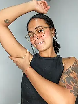 Snapshot of __VioletaHeaven__ chatting on March 4, 2026, 11:27 am VioletaHeaven online show from March 4, 2026, 11:27 am