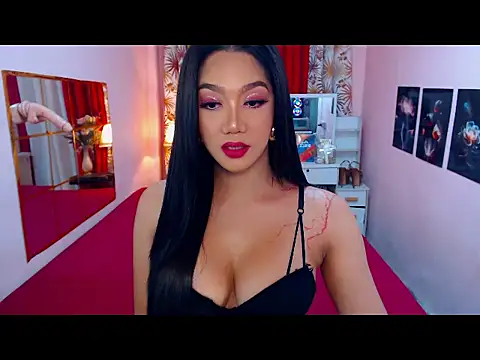 Snapshot of UrScreenGoddess chatting on July 5, 2026, 1:56 am UrScreenGoddess online show from July 5, 2026, 1:56 am