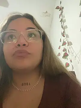 Lindalatina2001 online show from March 28, 2026, 1:49 am