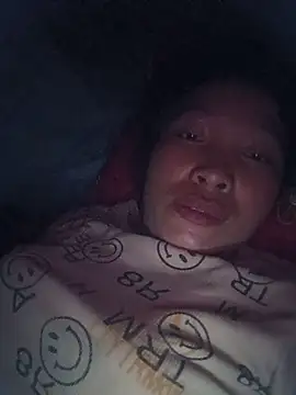 Snapshot of Evelyn-n chatting on June 16, 2026, 9:23 am Evelyn-n online show from June 16, 2026, 9:23 am