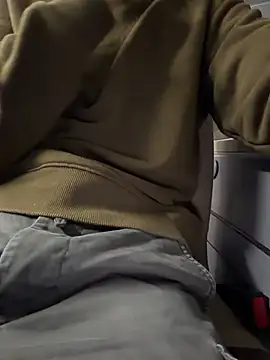 Snapshot of HKBOY0001 chatting on December 20, 2025, 4:14 pm HKBOY0001 online show from December 20, 2025, 4:14 pm