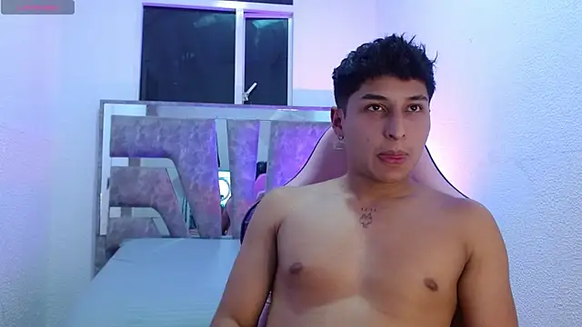 Snapshot of Nickyyho chatting on December 1, 2025, 3:00 am Nickyyho online show from December 1, 2025, 3:00 am