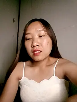 Minsssa20 online show from April 15, 2026, 11:28 am