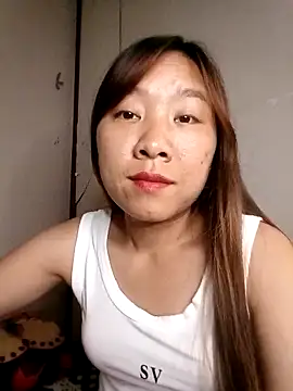 Minsssa20 online show from April 17, 2026, 5:32 am