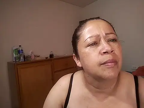 pamela 08 online show from December 17, 2025, 9:21 pm