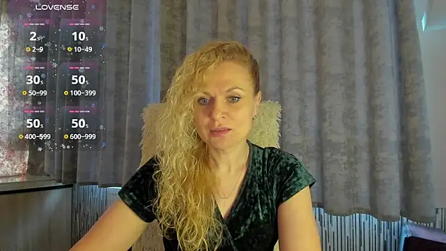 LanaLight x online show from May 21, 2026, 3:02 am