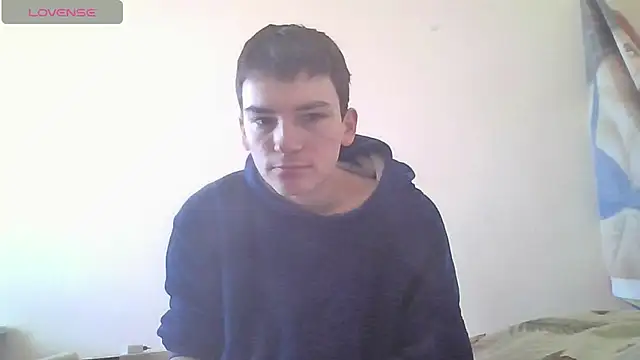 Snapshot of leo_cutie chatting on February 10, 2026, 10:19 am leo cutie online show from February 10, 2026, 10:19 am