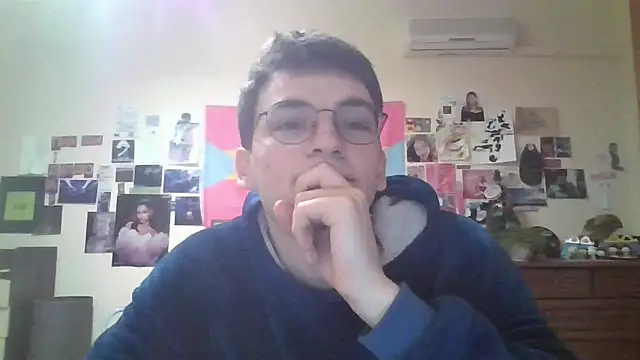 Snapshot of leo_cutie chatting on February 17, 2026, 3:40 pm leo cutie online show from February 17, 2026, 3:40 pm