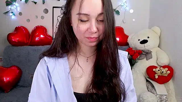 AlinaEleven online show from April 26, 2026, 10:18 pm