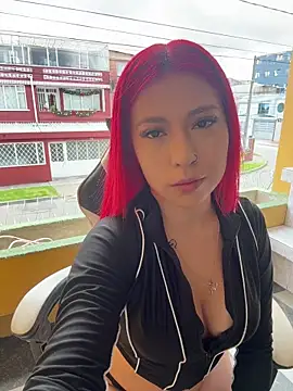 Scarlett firee online show from December 2, 2025, 4:13 pm