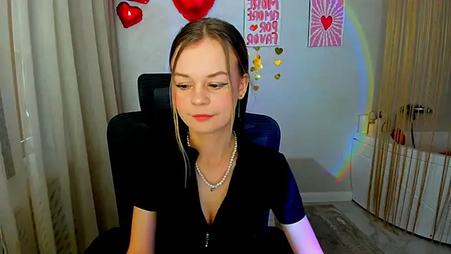 MidnighteAura online show from February 17, 2026, 10:45 am