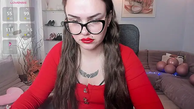 KamillaJei online show from April 17, 2026, 4:26 am