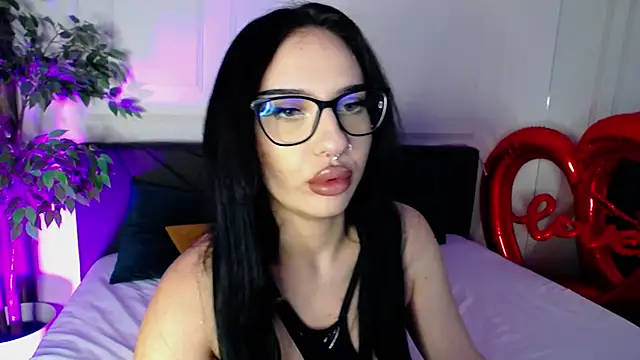 RavenFoxxy online show from March 4, 2026, 7:03 am