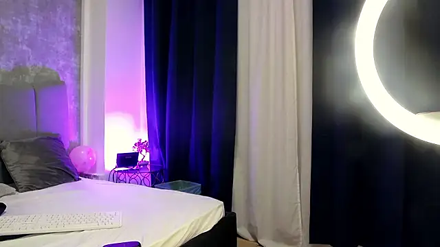 LucyRayy online show from February 26, 2026, 8:30 pm