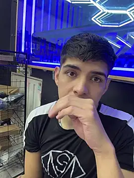 Johan stick online show from December 5, 2025, 5:09 pm