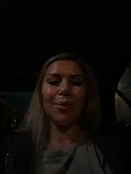 AnikaSunshine online show from April 4, 2026, 6:49 pm