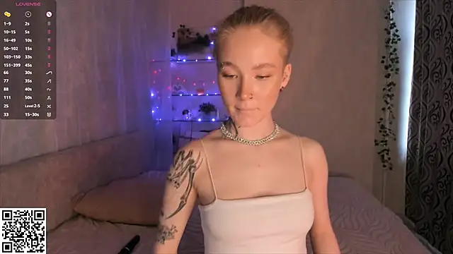 Snapshot of MaireLanda chatting on May 13, 2026, 1:08 pm MaireLanda online show from May 13, 2026, 1:08 pm